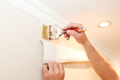 Pose de papier peint à Avéron-Bergelle — revêtements muraux et toiles de verre